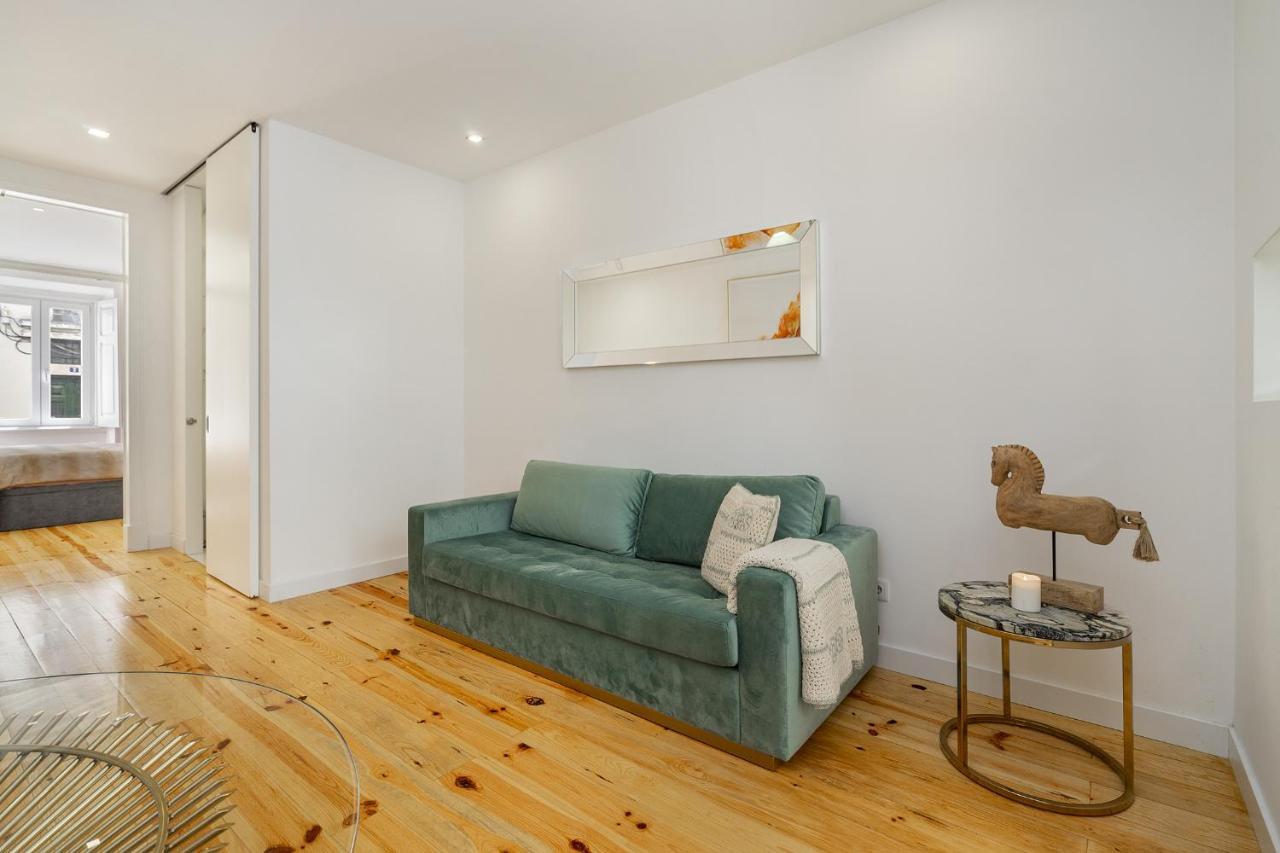 Whome Chic 1-Bed W/ Patio Perfect To Explore ลิสบอน ภายนอก รูปภาพ