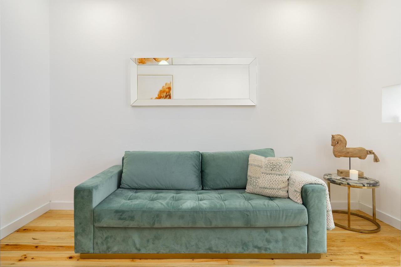 Whome Chic 1-Bed W/ Patio Perfect To Explore ลิสบอน ภายนอก รูปภาพ