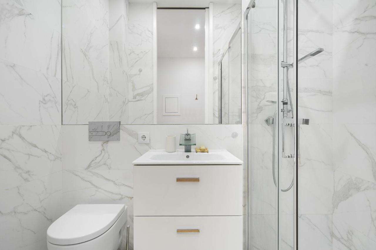 Whome Chic 1-Bed W/ Patio Perfect To Explore ลิสบอน ภายนอก รูปภาพ